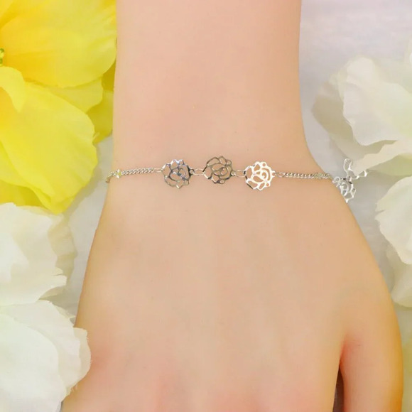 Minimalist Bracelet, Sleek & Modern Design, Women’s Fashion, YC110305-B - Picture 2 of 10